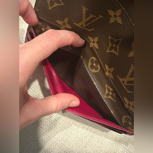Authentic Louis Vuitton Sarah Wallet - Monogram & Fuchsia - Picture 13 of 16